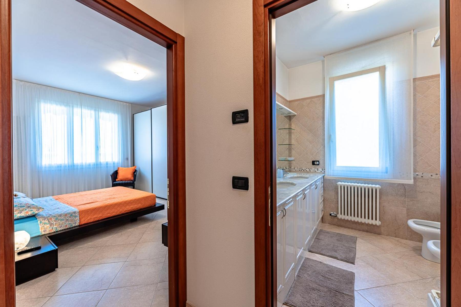 La Dimora Della Lullu, Luxury Apartment Пиетра Лигуре Екстериор снимка